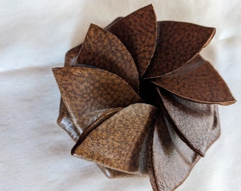 NEW Genuine Italian Leather Pinwheel Coin Purse Golden Brown Caramel Color Vintage Style Generous Size FREE Shipping