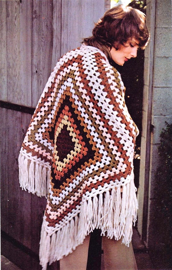 No.704 Women/'s Poncho Crochet Pattern PDF Vintage Lace 1970/'s Retro Boho Crochet Pattern Fringed Poncho