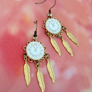 Fine dreamcatcher feather earrings and clock