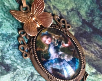 Alice the Wonderland necklace