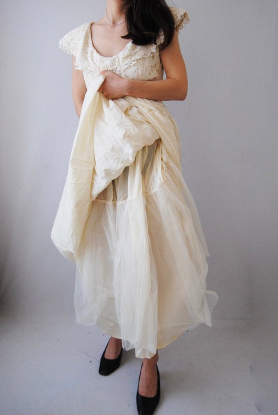 80s off shoulder wedding gown, vintage lace gown … - image 6