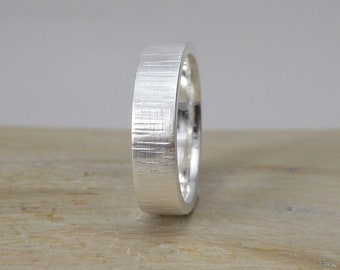 Ring "Stroke" Silber 925, schmaler gehämmerter Bandring, Silberring mit Hammerschlag Struktur