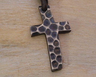 Geschwärztes Silberkreuz "Vinzenz", silbernes Kreuz mit Lederband,  cooles Geschenk zur Konfirmation, Kommunion, Firmung