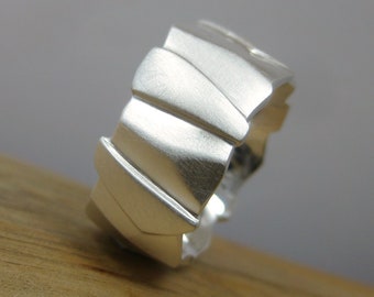 Ring "Edge" Zilver 925, expressieve, brede band ring met geometrische elementen