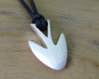 Silberanhänger  "Arrowhead"  mit Lederband