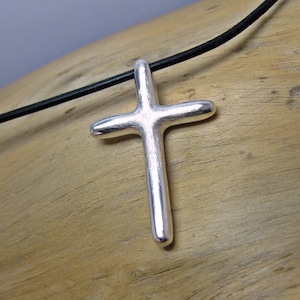 Croix en argent Francis avec lanière en cuir, grande croix en argent image 1