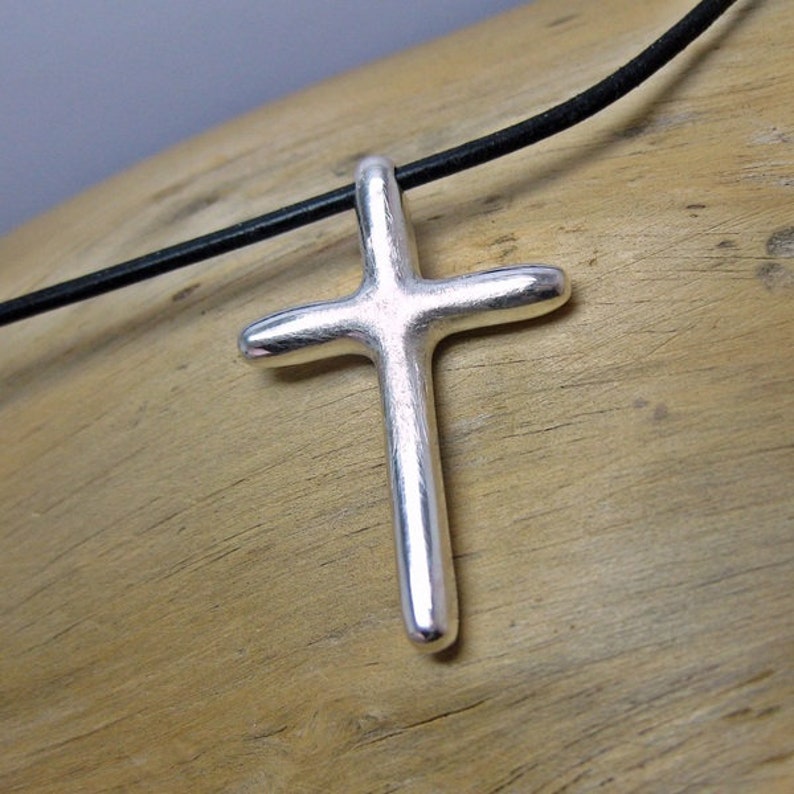 Croix en argent Francis avec lanière en cuir, grande croix en argent image 1