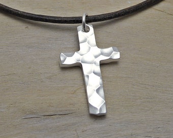 Silberkreuz "Jakob" mit Lederband,  Geschenk zur Konfirmation, Kommunion, Firmung, cooles, kantiges Kreuz in Silber