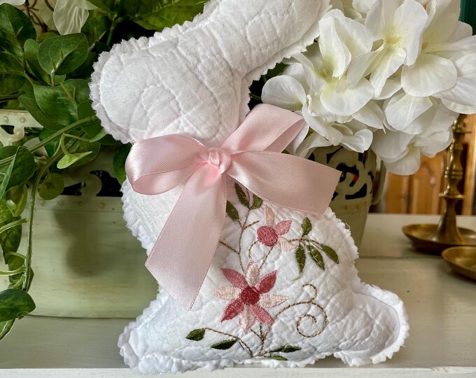 Easter Bunnies Quilted Pillow Case GFTOTP6092