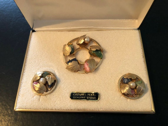 FLOWERED CIRCLE Brooch Earrings Set, Sarah (Lady)… - image 2