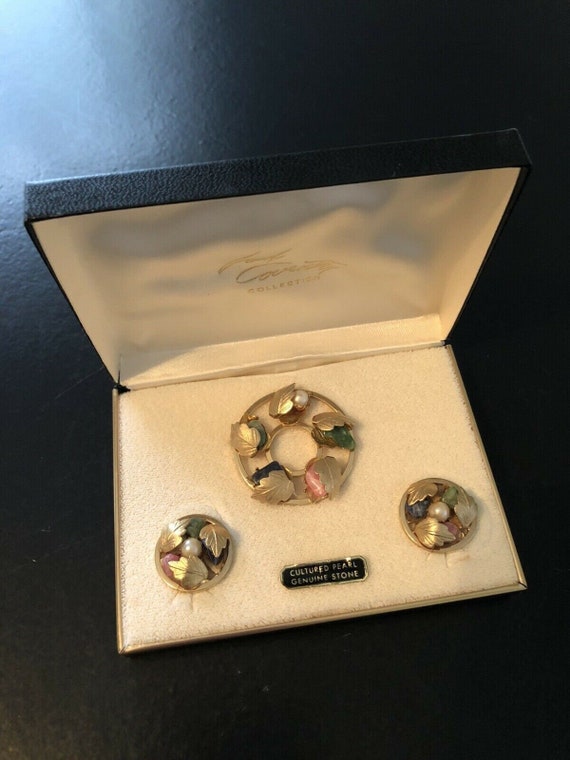 FLOWERED CIRCLE Brooch Earrings Set, Sarah (Lady)… - image 1