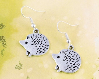 Libaraba Diamond Accent Hedgehog Stud Earrings with Jewelry Box,Hedgehog Earrings for Women Libaraba Diamond Accent Hedgehog Stud Earrings with Jewelry Box,Hedgehog Earrings for Women