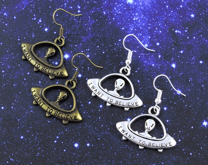 Alien Earrings, UFO Earrings, Geeky Earrings, Spaceship Earrings, Alien Jewellery, Space Jewelry, Flying Saucer Dangle Earrings, Sci Fi Fan