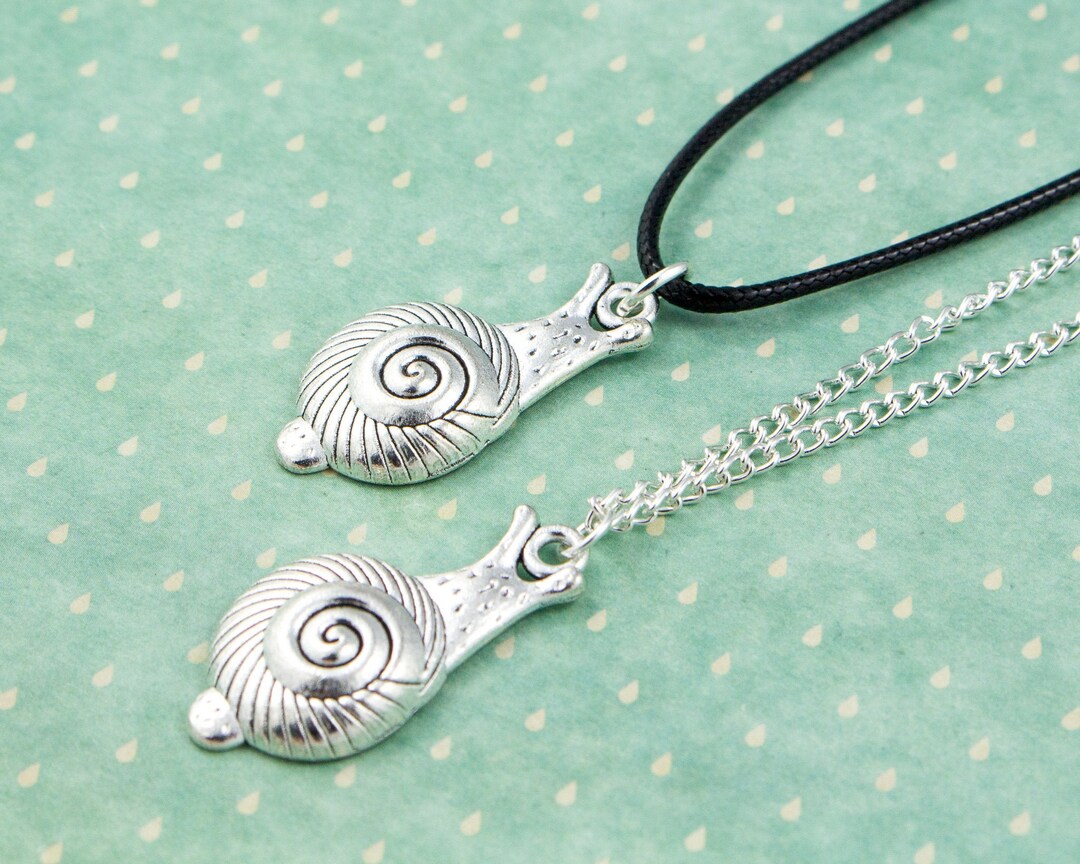 Snail Necklace Snail Jewellery Nature Lover Bug Lover Gift Etsy 日本