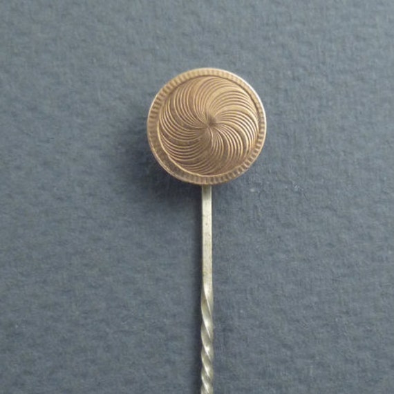 10K gold swirl circle stick pin