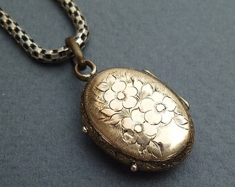 Sterling Silver & Gold chain and locket c.1850