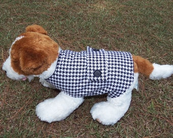 Black & White Houndstooth Dog Cuddle Coat | Soft Cotton Blend