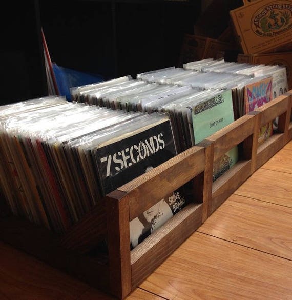 45 rpm/7inch Record Storage Crate // No more empty 12 pack boxes! Finally a proper way to store your 7" and 45's