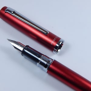 Platinum Procyon Fountain Pen - Carmine Red