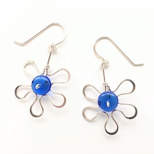 Sterling Silver Daisy Flower Earrings...sterling silver with glass rondelle beads