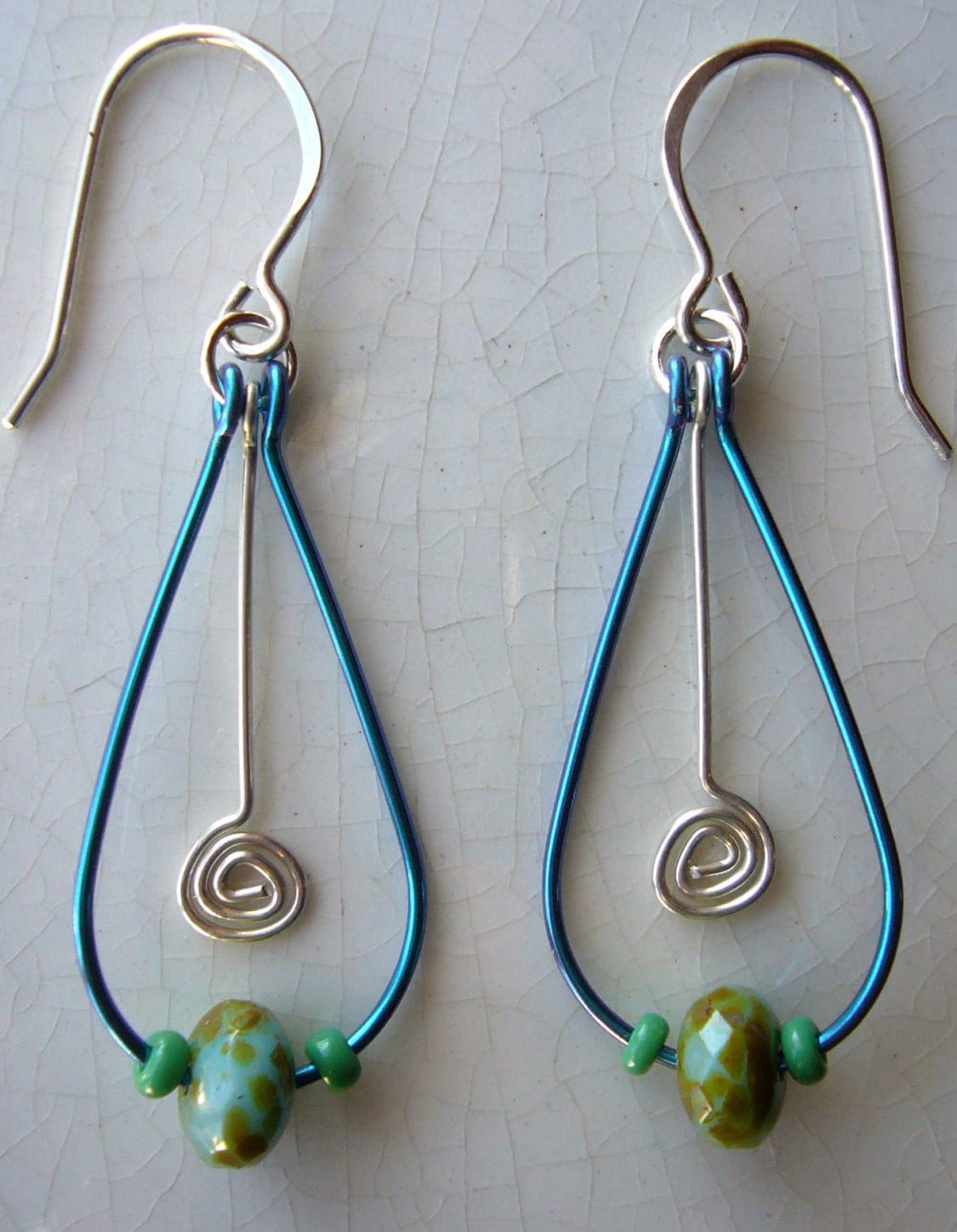 How-To Jewelry: Easy Leaf Earrings & DIY Ear Wires – Jesse James Beads