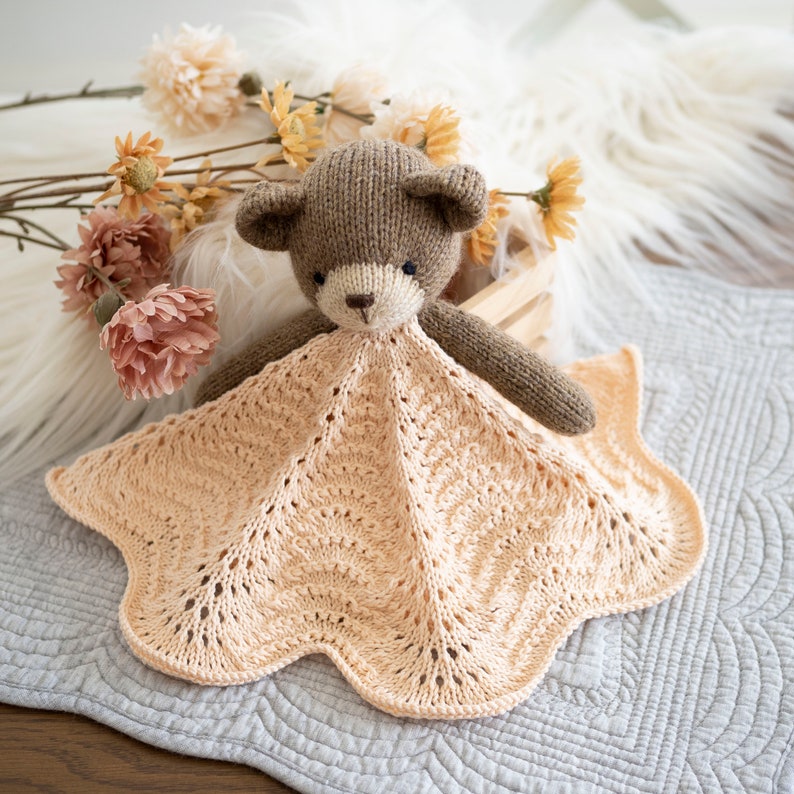 Amigurumi knit baby snuggle buddy Sweet cuddly knit teddy bear snuggle blanket image 7