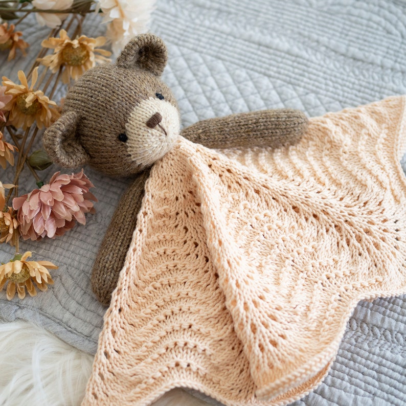 Amigurumi knit baby snuggle buddy Sweet cuddly knit teddy bear snuggle blanket image 8