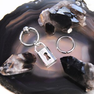 Gothic Cartilage Jewelry, Captive Bead Ring CBR or Bendable Hoop 316L Stainless Surgical Steel 20g/18g/16g/14g 6mm-19mm Padlock Lock Goth