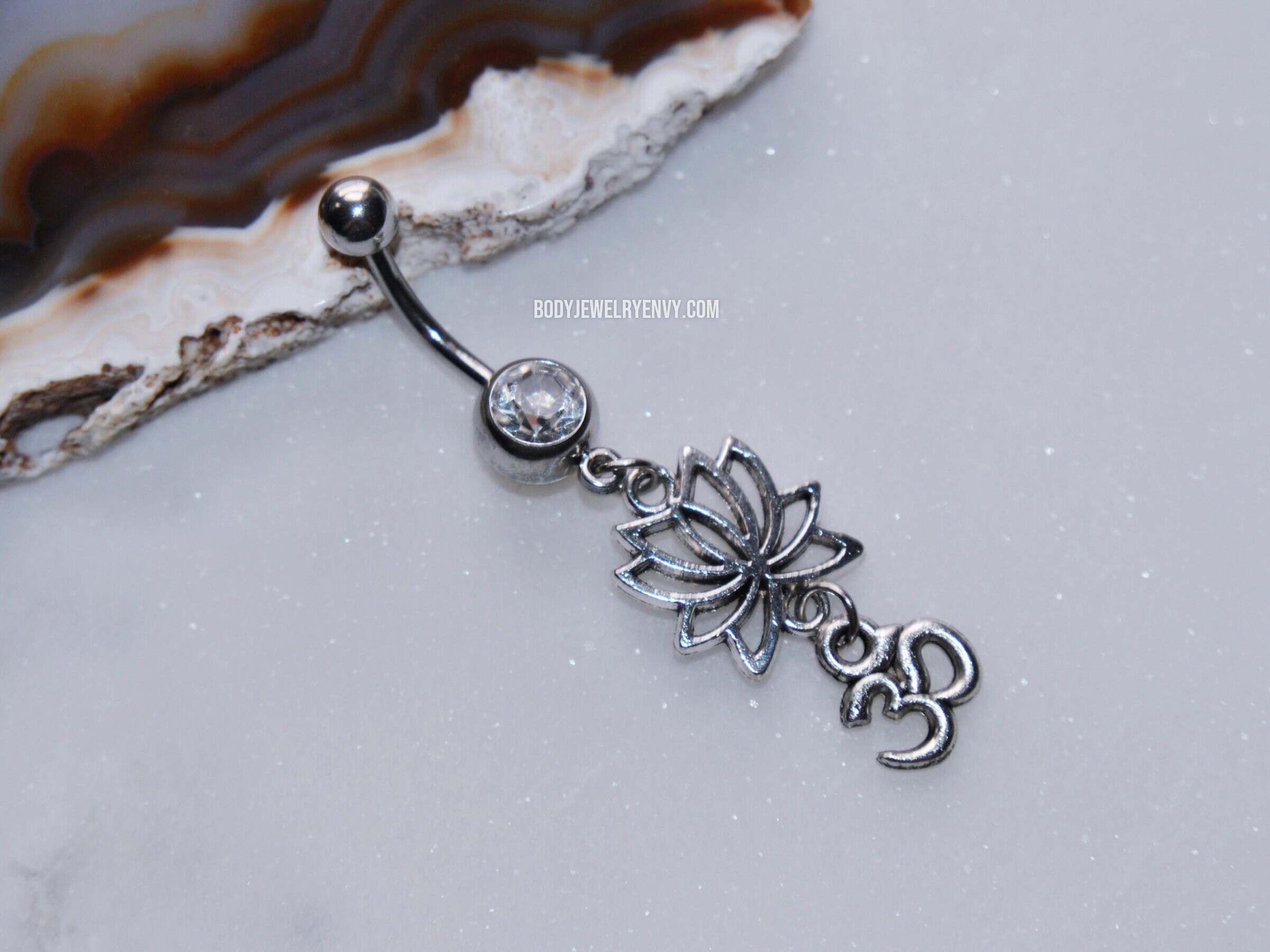 l/'acier chirurgical le perçage corporel double gemmed piercing au nombril
