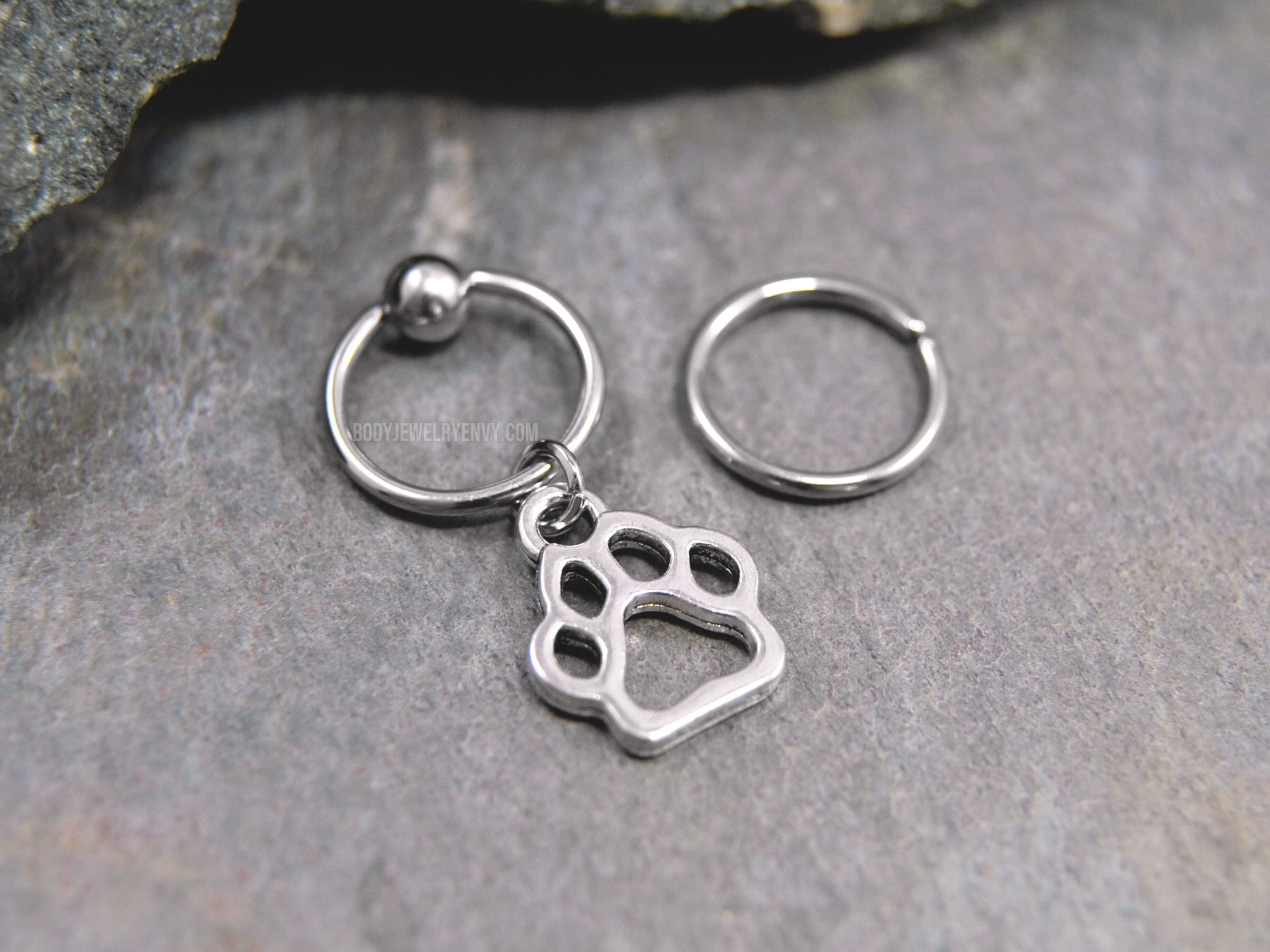 Paw Print Cartilage Jewelry Captive 
