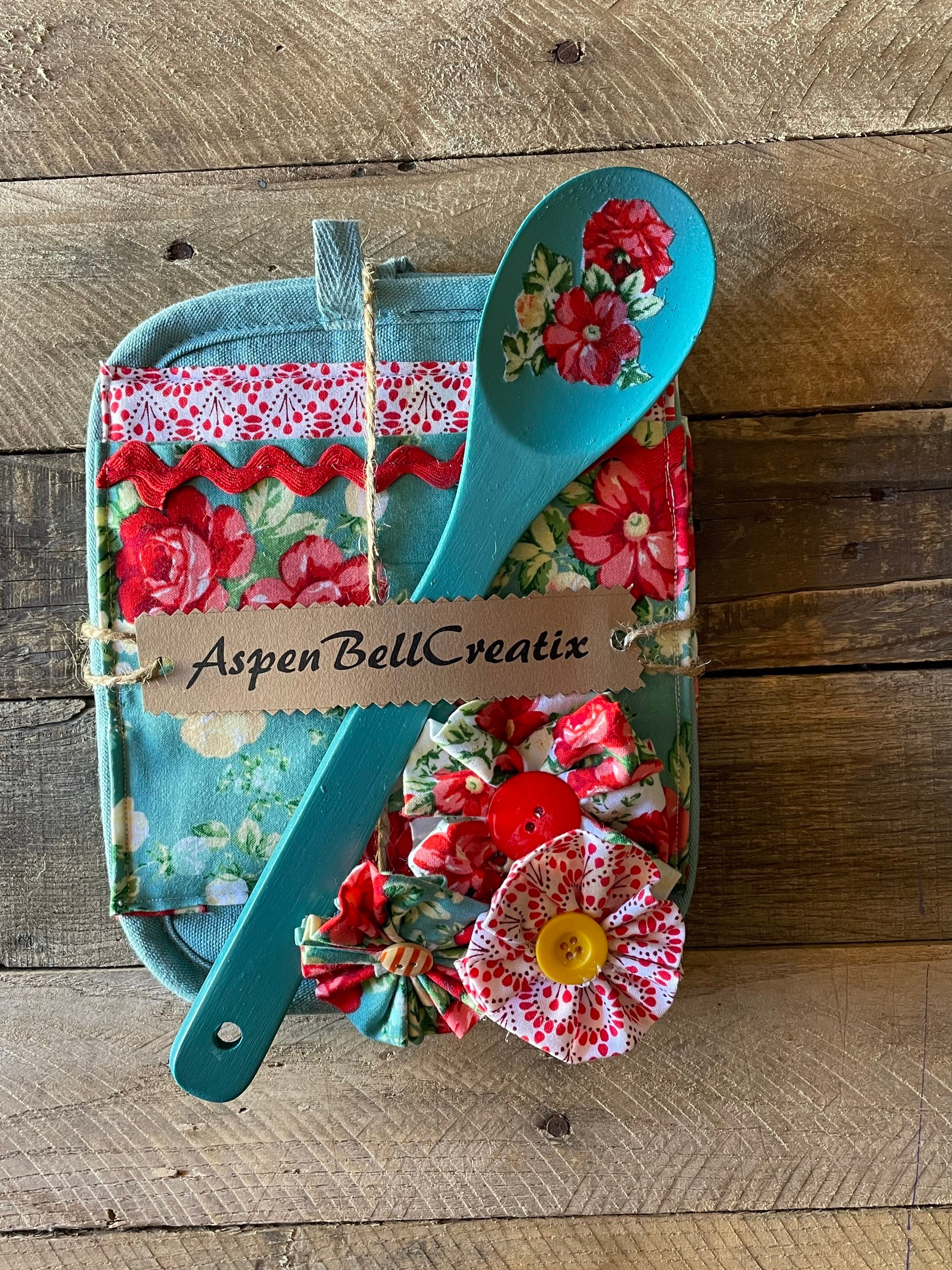 6 piece handmade pioneer women themed kitchen gift set.