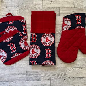 Boston Red Sox themed kitchen gift set
