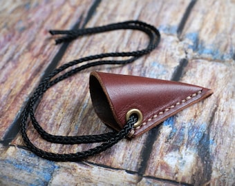 Handcrafted Leather Archery String Keeper: Longbow Accessory