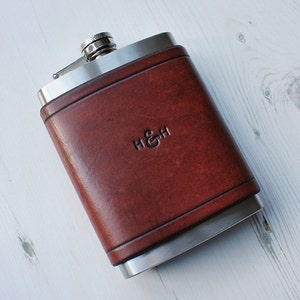 Personalised Hip Flask 8oz With Leather Jacket, Groomsmen / 3rd wedding Anniversary gift, Fathers Day image 4