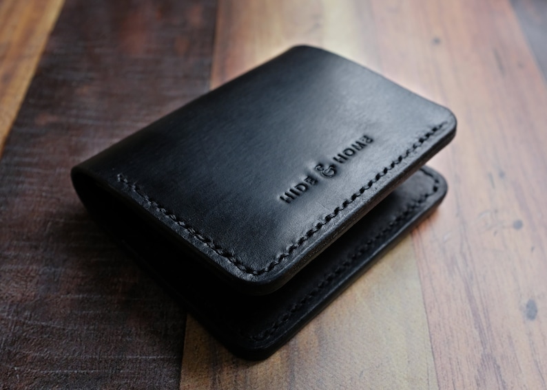Cartera de cuero negra personalizada, tarjetero plegable hecho a mano, regalo para padrinos de boda, día del padre imagen 1