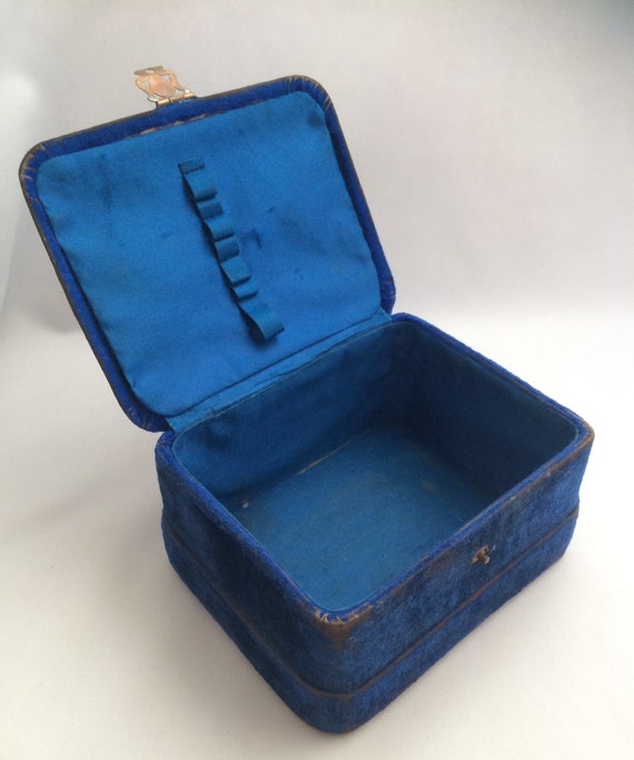 Antique French Jewellery Box - c1880 - Blue Velve… - image 4