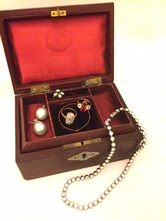 Victorian Red Leather Jewellery Box - Red Velvet &