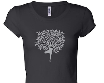 Grigio albero posa Ladies yoga più lungo Tee T-Shirt = 8101-GTREEPOSE