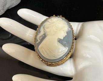 Vintage Oval Cameo Solid Perfume Pot Compact Blue - Empty / Vanity Collectible / Pill Box