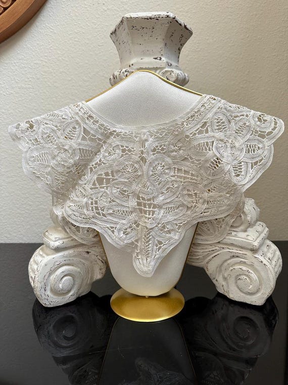 Antique Battenberg Lace Collar: Edwardian Needlework Fashion Accessory View 4