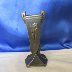 Vintage Art Deco Metal Bud Vase with Daffodil Motif on Two Sides in Silver and Dark Grey, Stamped with a Yacht