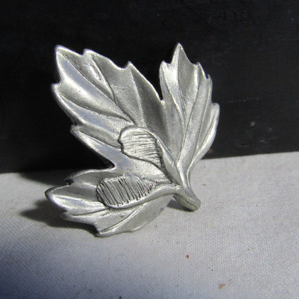 Vintage Seagull Pewter Maple Leaf Brooch Made in Canada 1997