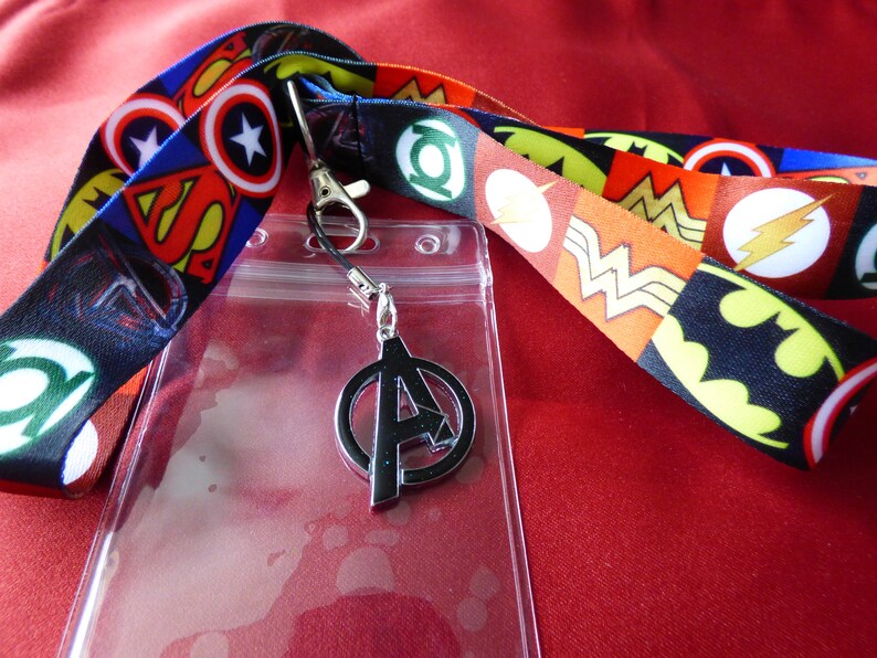 keys// strap pouch charm /& ID holder DC Marvel Avengers Lanyard