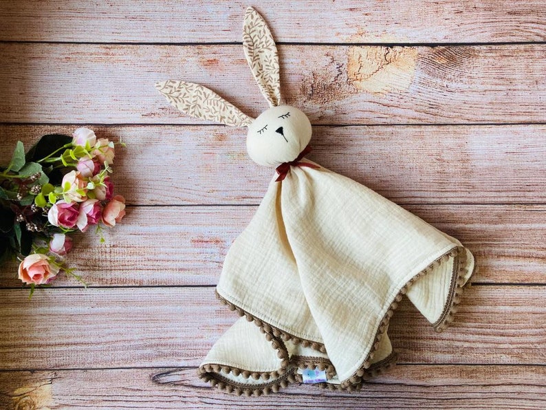 Organic muslin baby comforter, Personalized Bunny Security Blanket, Baby Bunny lovey, first baby toy, Baby shower gift Cream