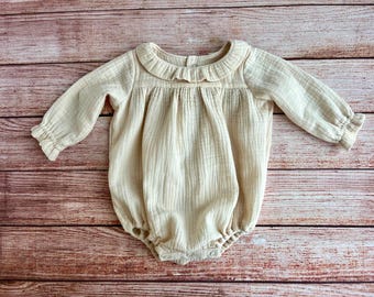 Newborn girl Romper, Long sleeve bodysuit, Organic muslin, Infant Baby outfit, Fashion Baby Clothing, New baby girl Christmas gift