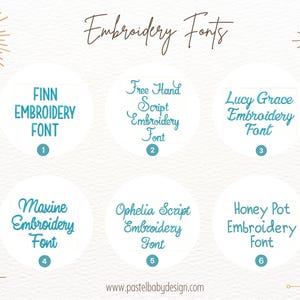 K&ouml;nnte beinhalten: Eine Grafik mit sechs verschiedenen Stick-Schriften, jede in einem Kreis mit einer Nummer. Die Schriften sind: Finn Embroidery Font, Free Hand Script Embroidery Font, Lucy Grace Embroidery Font, Maxine Embroidery Font, Ophelia Script Embroidery Font und Honey Pot Embroidery Font.