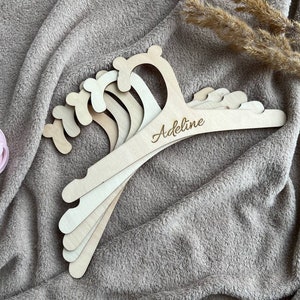 Ensemble de cintres personnalisé pour bébé, cintres animaux pour enfants, cintre personnalisé pour bébé, cintre en bois avec nom ou logo, Personalisierte Kleiderbügel