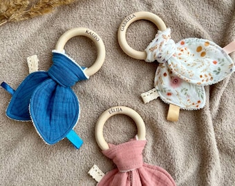 Personalisierte hölzerne Baby Beißring | Baby Greifling, Bio Musselin Baby Erstlingsspielzeug | Baby Geschenk Benutzerdefinierte Baby Spielzeug | Beißring aus Holz