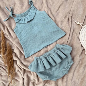 Baby girl clothing set - bloomers set with ruffles, Organic muslin toddler blouse, Baby summer outfit, Bloomers and shirt set