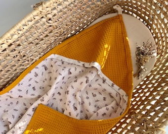 Toalla con capucha personalizada para bebé – Muselina orgánica y algodón gofrado